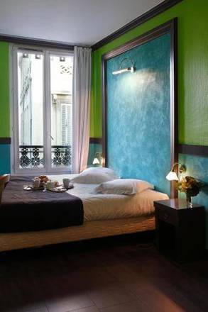 Adonis Marseille Vieux Port – Hôtel du Palais, Marseille