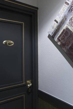 Adonis Marseille Vieux Port – Hôtel du Palais, Marseille