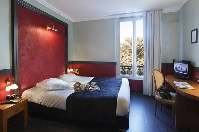 Adonis Marseille Vieux Port – Hôtel du Palais, Marseille