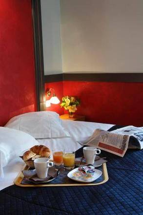 Adonis Marseille Vieux Port – Hôtel du Palais, Marseille