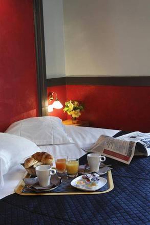 Adonis Marseille Vieux Port – Hôtel du Palais, Marseille