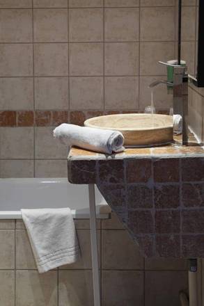 Adonis Marseille Vieux Port – Hôtel du Palais, Marseille