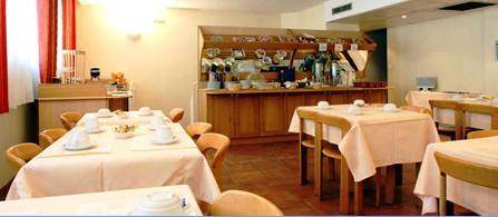 Kyriad Marseille Centre Castellane, Marseille