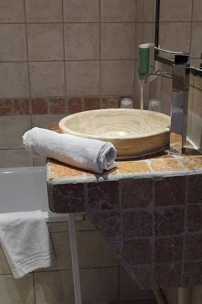 Adonis Marseille Vieux Port – Hôtel du Palais, Marseille