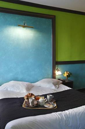 Adonis Marseille Vieux Port – Hôtel du Palais, Marseille